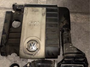 Golf 5 GTI/FSI COUVERCLE DE MOTEUR ET COLLECTEUR