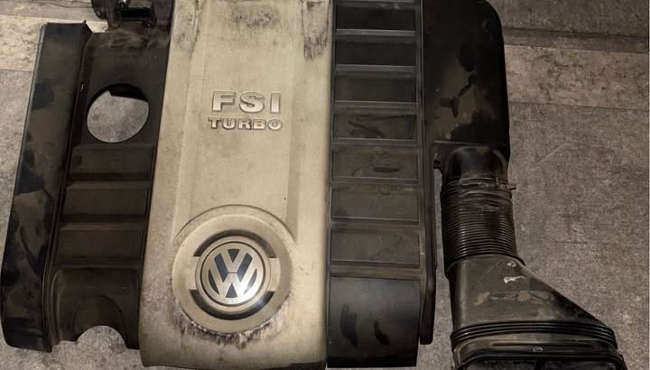 Golf 5 GTI/FSI COUVERCLE DE MOTEUR ET COLLECTEUR