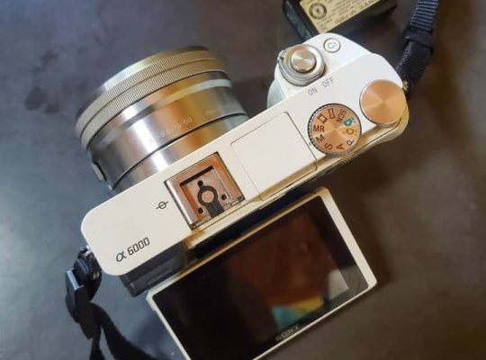 Sony A6000