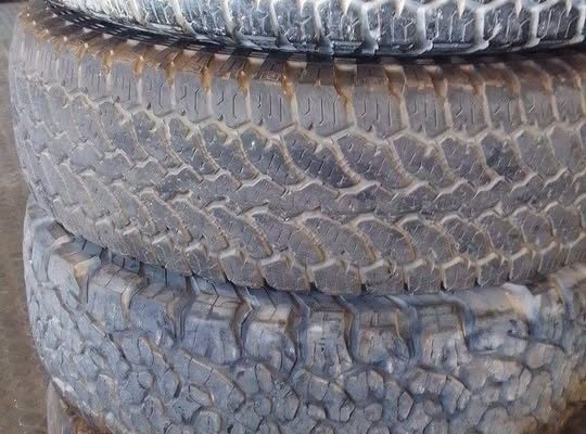 215/75R15