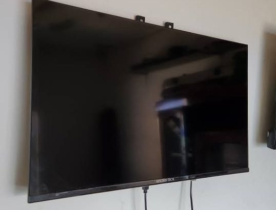 Télé numérique sans cadre de 32 pouces