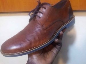 chaussures en cuir pur