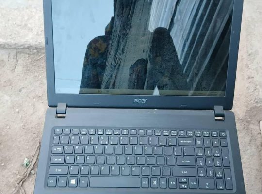 Acer ordinateur portable SUPER propre
