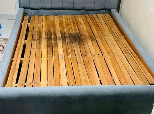 LIT À VENDRE