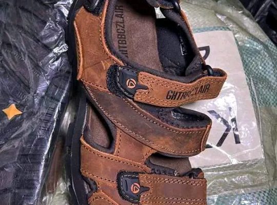 Sandales pour homme d’origine