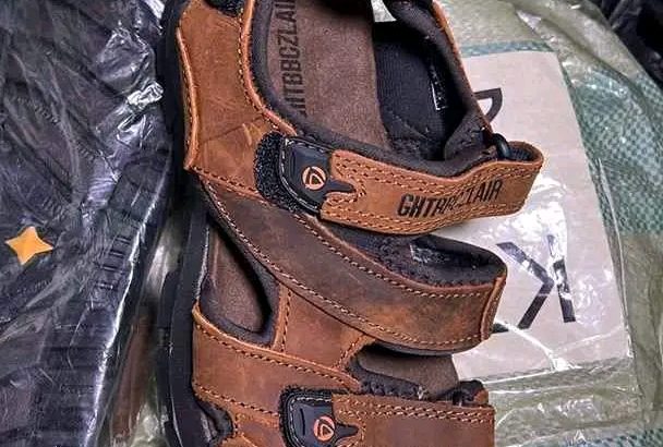 Sandales pour homme d’origine