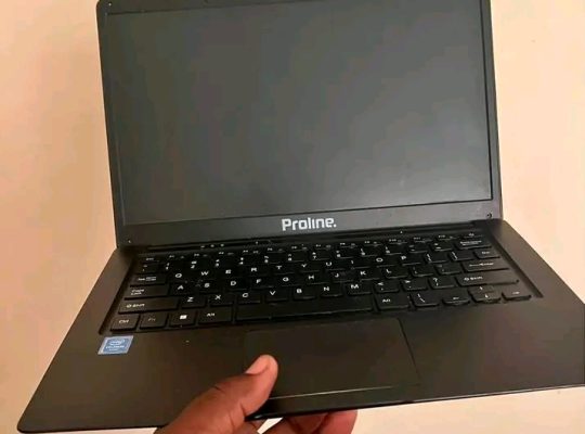 Proline Intel 4 Go de RAM, SSD de 256 Go
