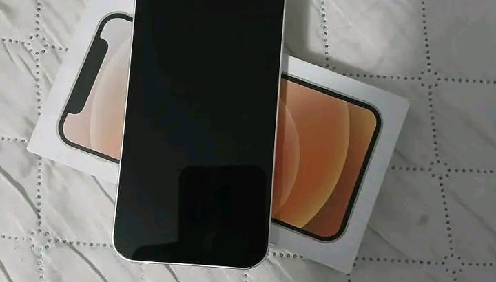iPhone 12