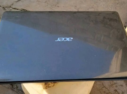 Acer Core i5, AMD