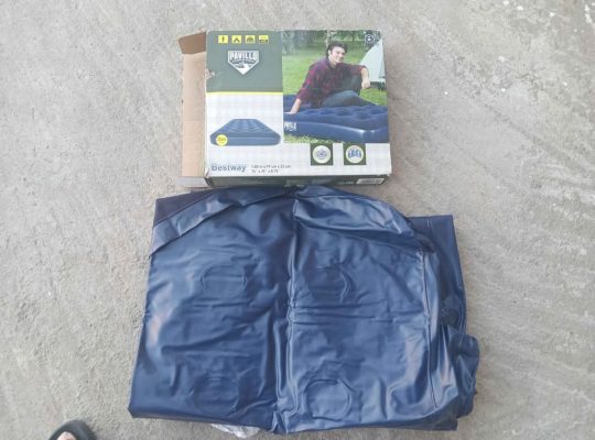 Matelas gonflable de 22 cm