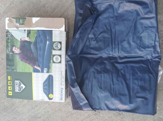 Matelas gonflable de 22 cm