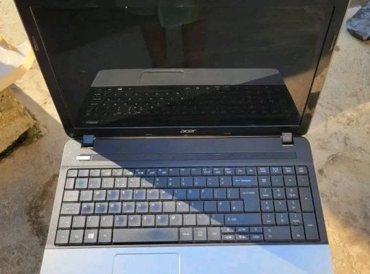 Acer Core i5, AMD